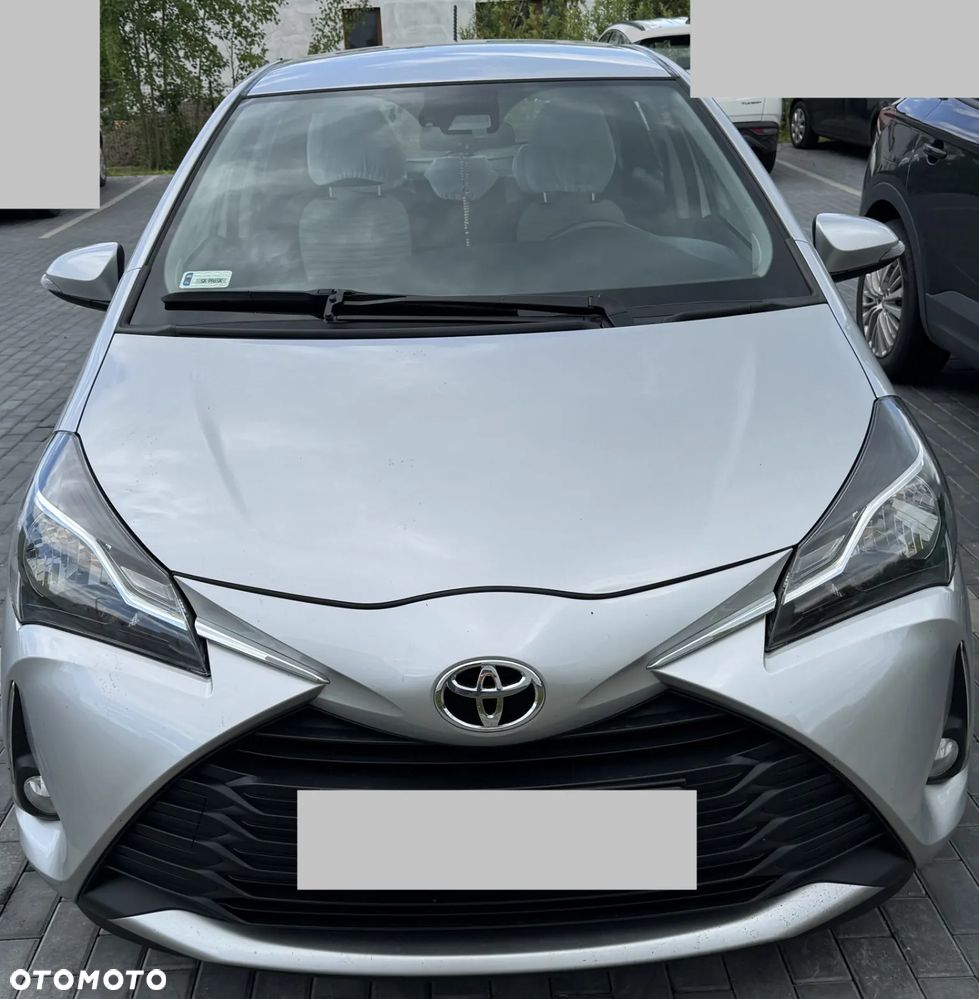 Toyota Yaris 1.5 Premium CVT - 2