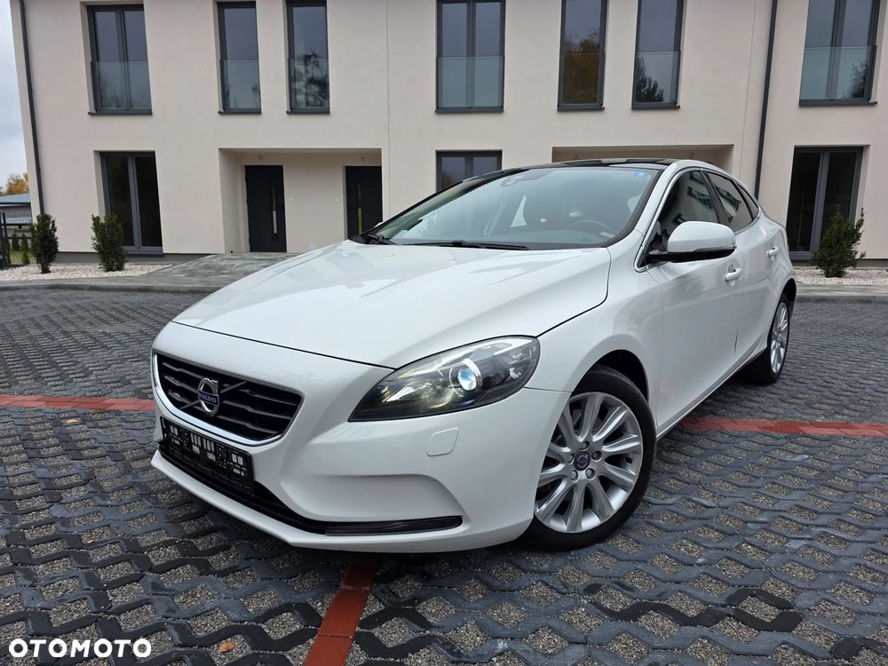 Volvo V40