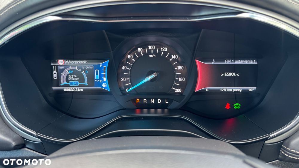 Ford Mondeo Vignale 2.0 Hybrid - 32
