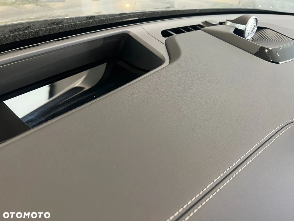 Volvo EX90 - 16