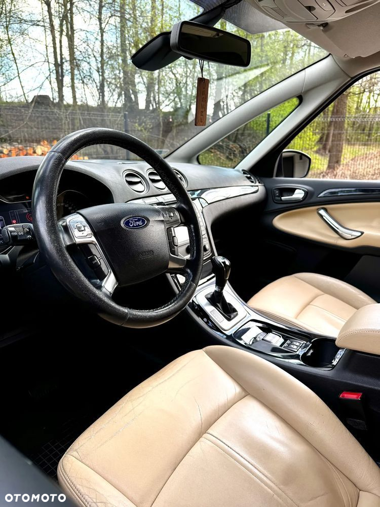 Ford S-Max - 14