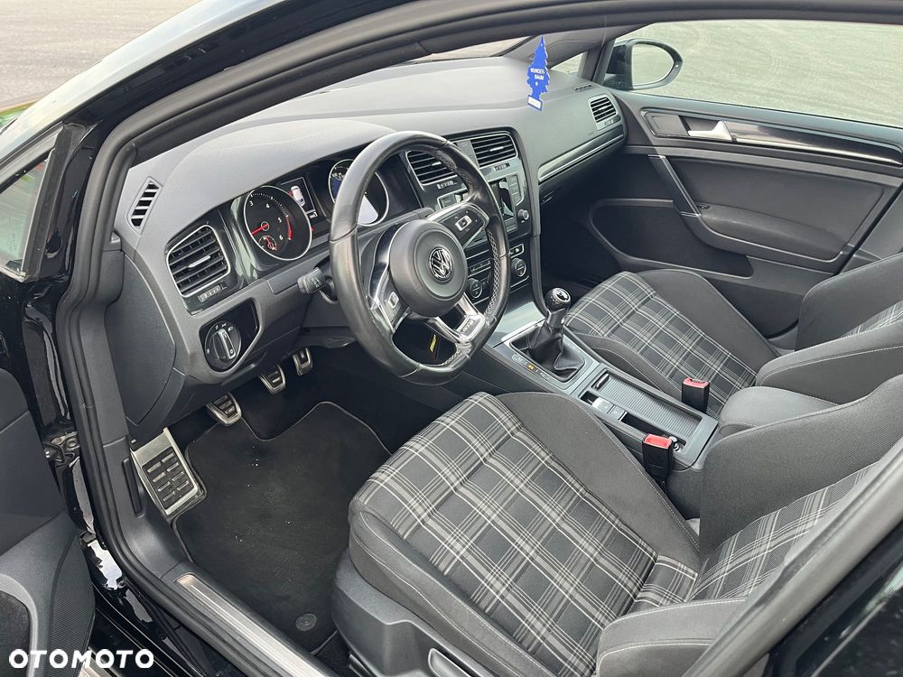 Volkswagen Golf VII 2.0 TDI BMT GTD - 9