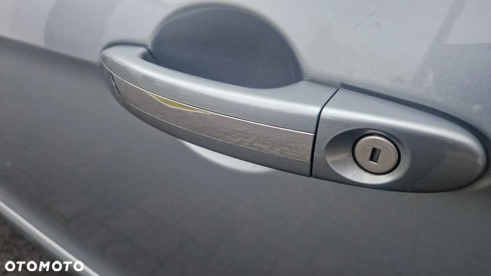 Ford Galaxy 2.0 TDCi Ghia - 33