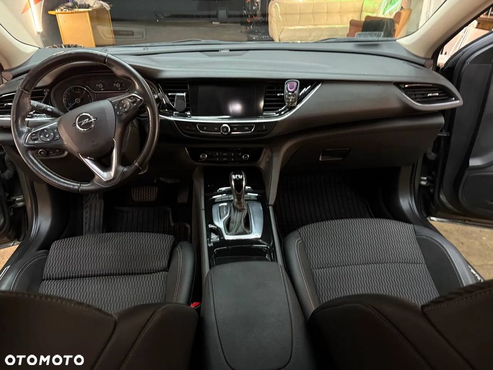 Opel Insignia - 15