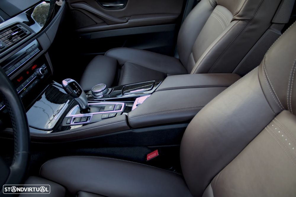 BMW 520 d Line Luxury Auto - 37