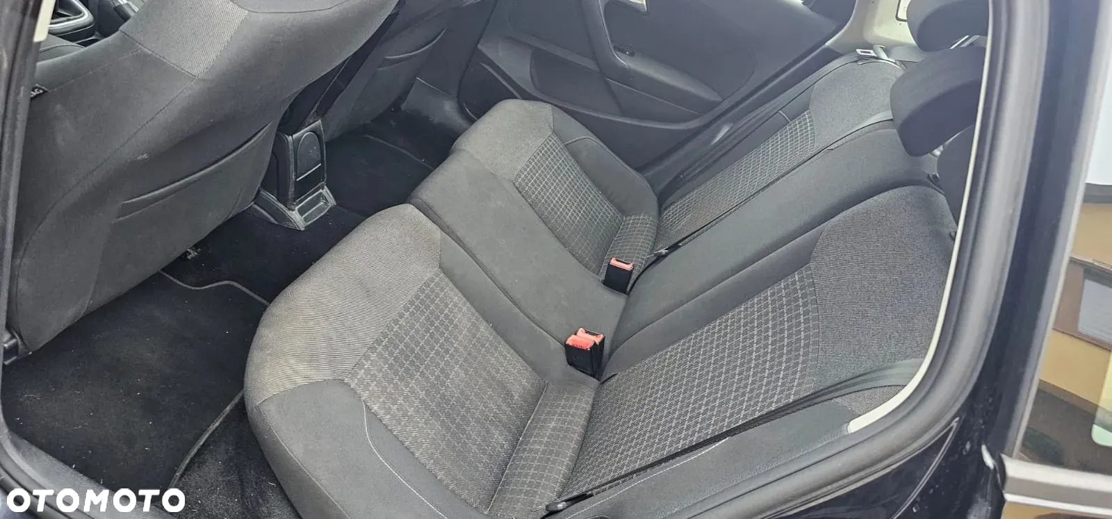 Volkswagen Polo 1.4 TDI (Blue Motion Technology) Comfortline - 12