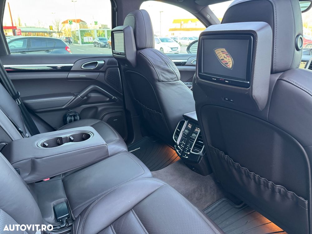 Porsche Cayenne Tiptronic S - 15