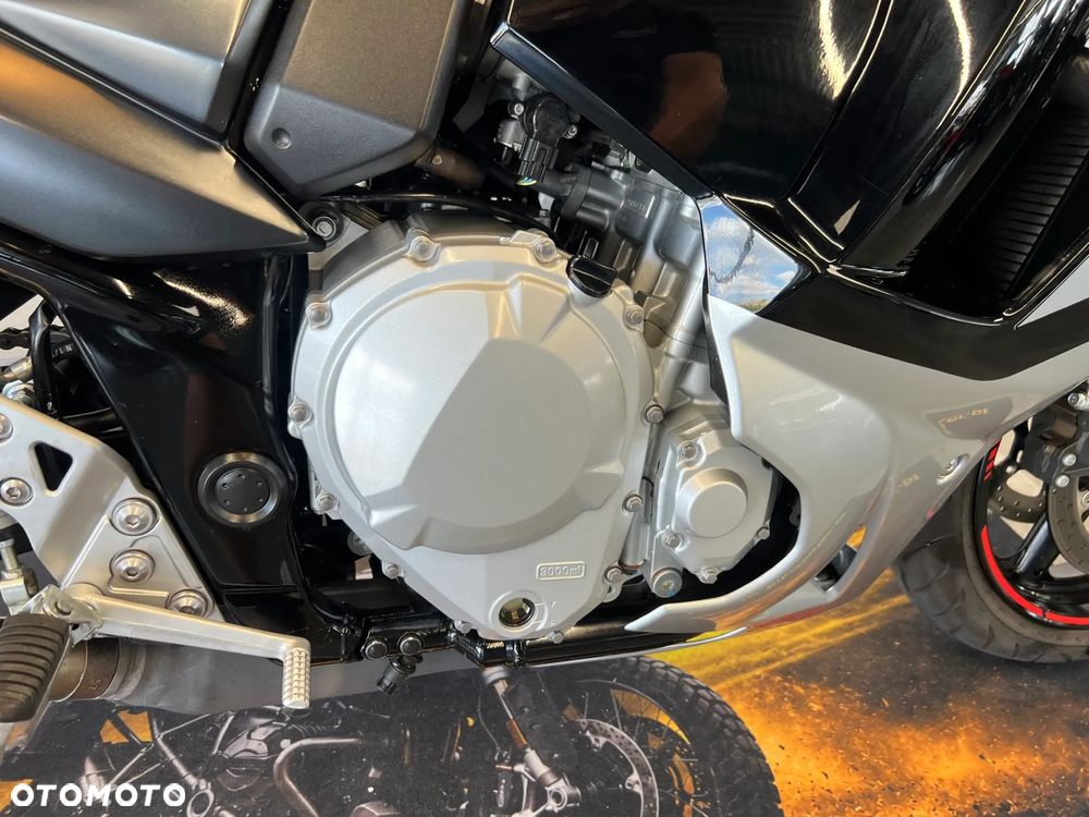Suzuki GSX - 20