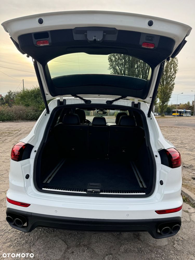 Porsche Cayenne Diesel Platinum Edition - 27