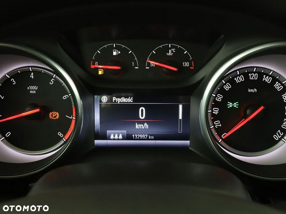 Opel Astra 1.4 Turbo Innovation - 23