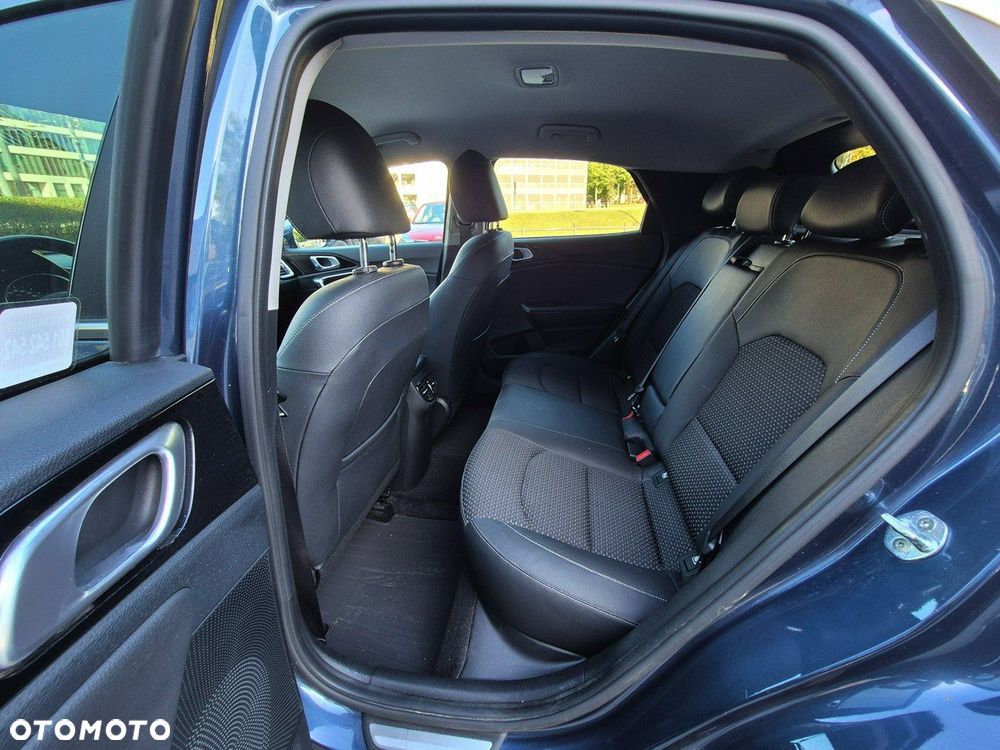 Kia XCeed - 24