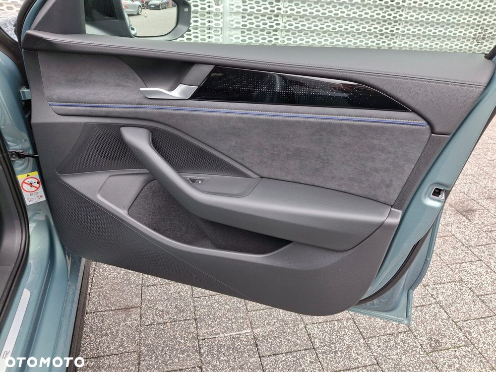 Volkswagen Passat - 18