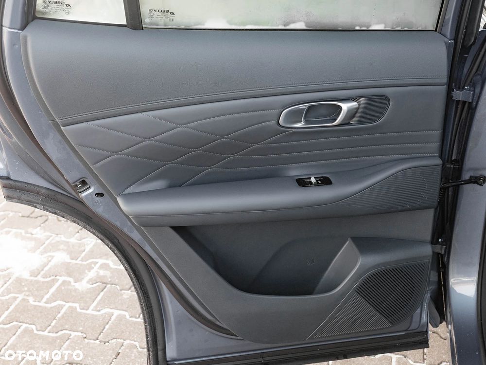 Geely Starray EM-i 1.5 PHEV Pro - 15