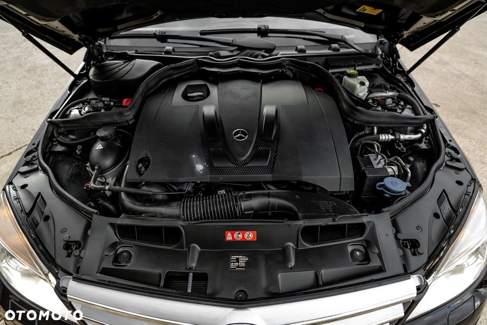Mercedes-Benz Klasa C 220 CDI DPF Avantgarde - 38