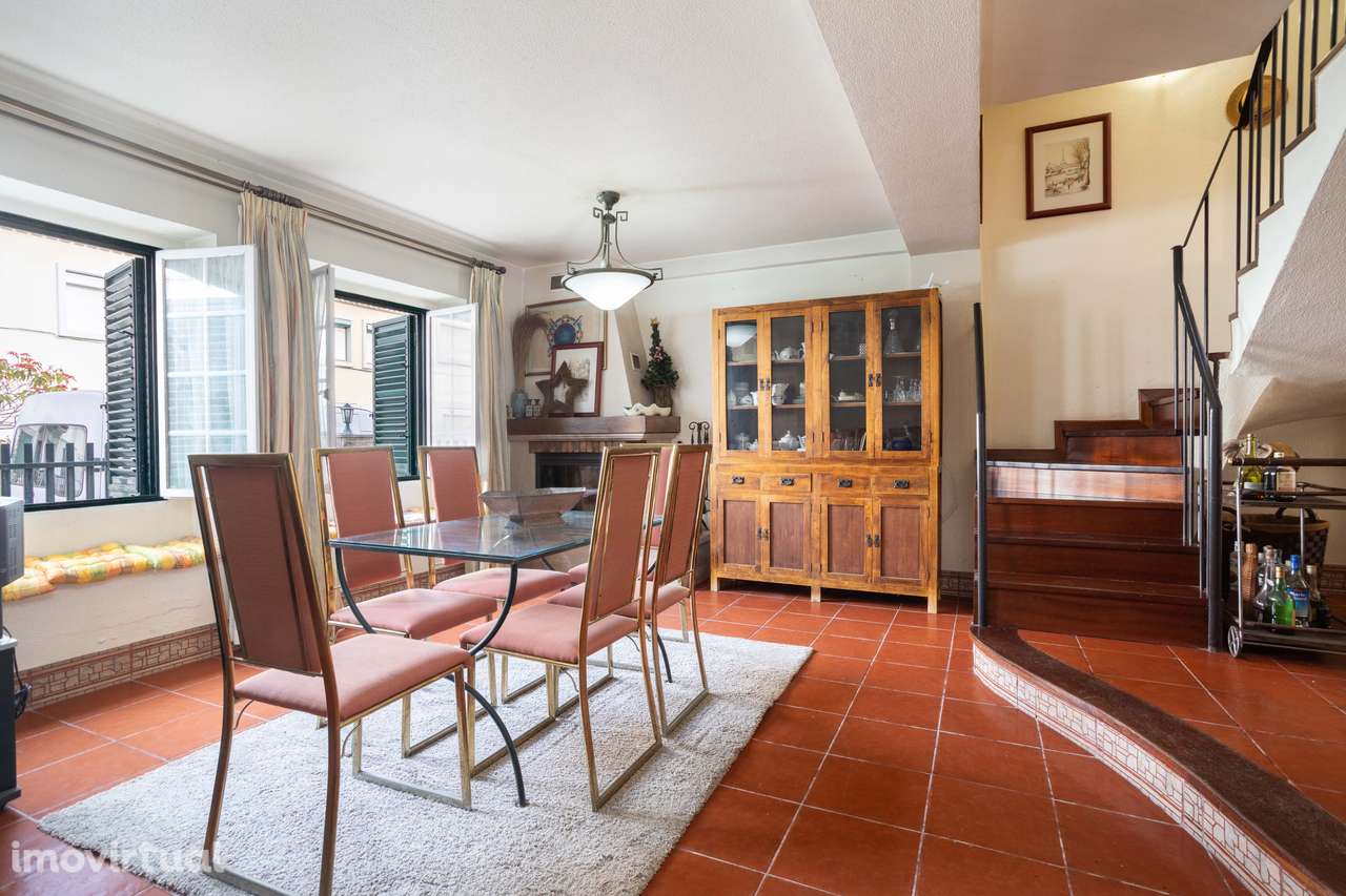 Moradia T4 com 2 Suites, Terraço e Logradouro na Penha de França - Grande imagem: 3/40