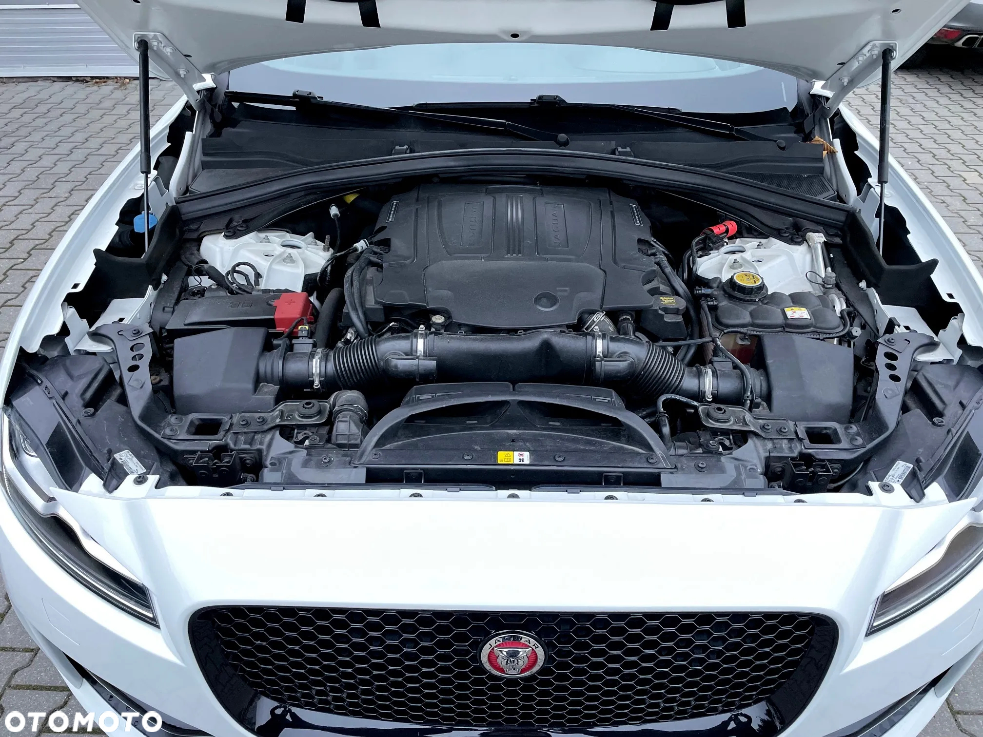 Jaguar F-Pace 35t AWD Prestige - 23