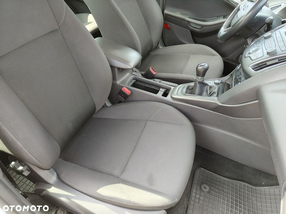 Ford Focus 1.6 Ti-VCT Ambiente - 12