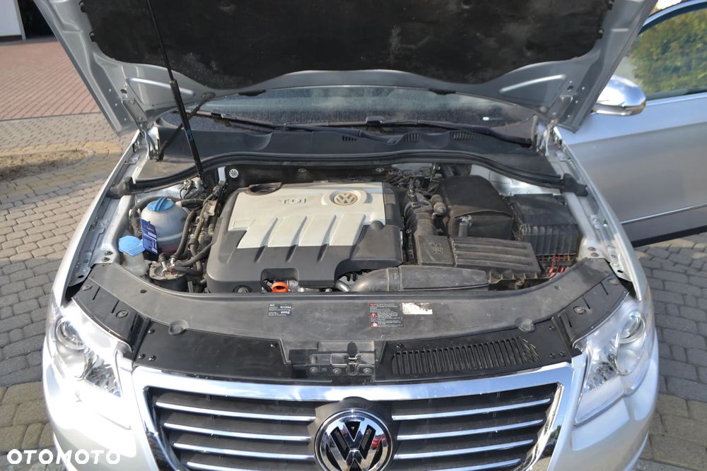 Volkswagen Passat 2.0 TDI DPF Comfortline - 16