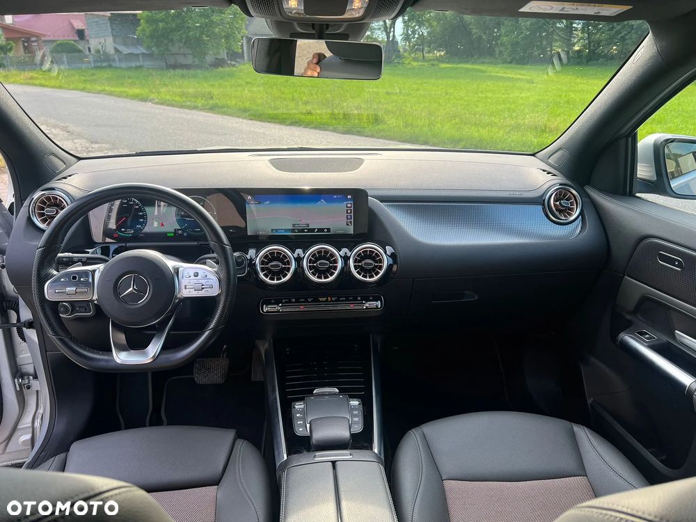 Mercedes-Benz EQA 250 66.5kWh Electric Art - 10