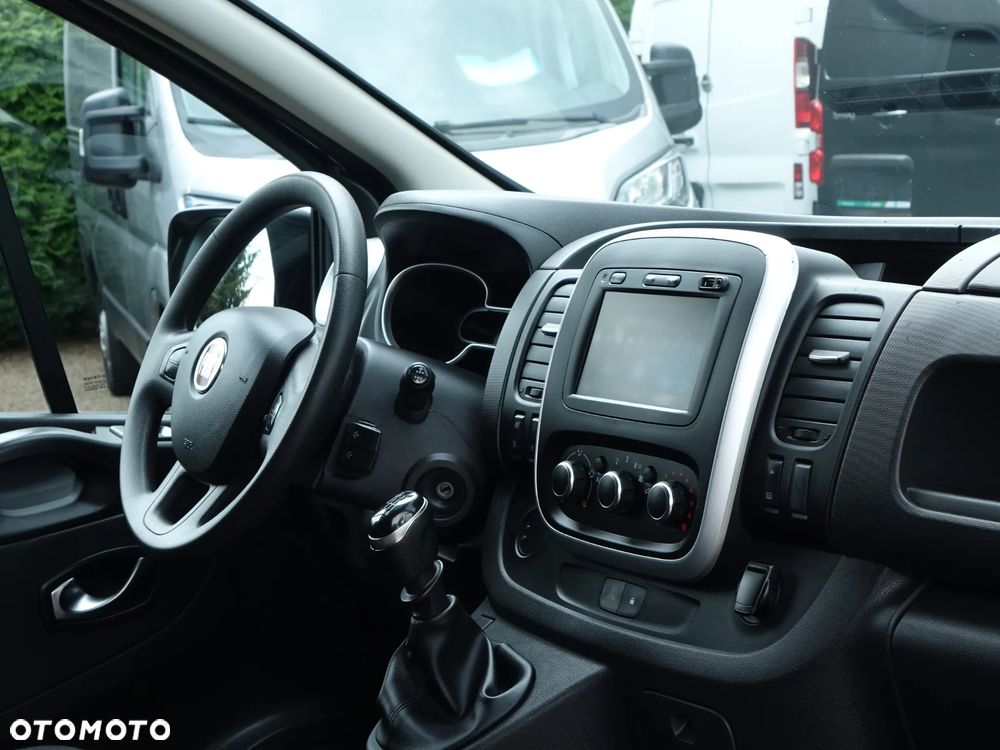Renault Trafic L1H1 2.0 120KM 3-osobowy MAŁY PRZEBIEG - 9