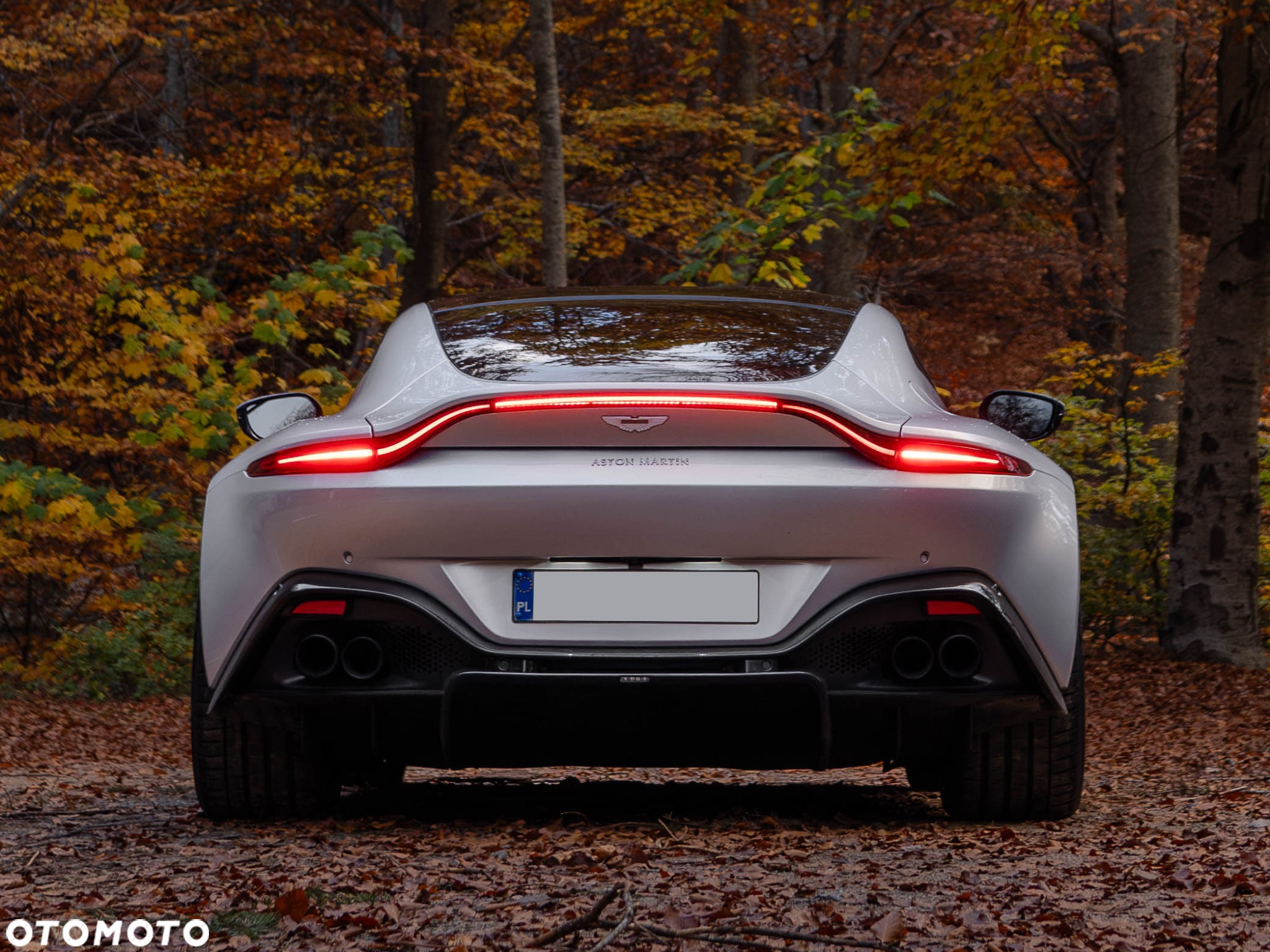Aston Martin Vantage - 16