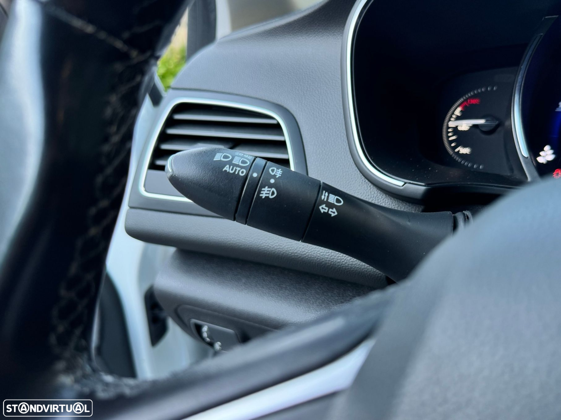 Renault Mégane Sport Tourer BLUE dCi 115 INTENS - 12