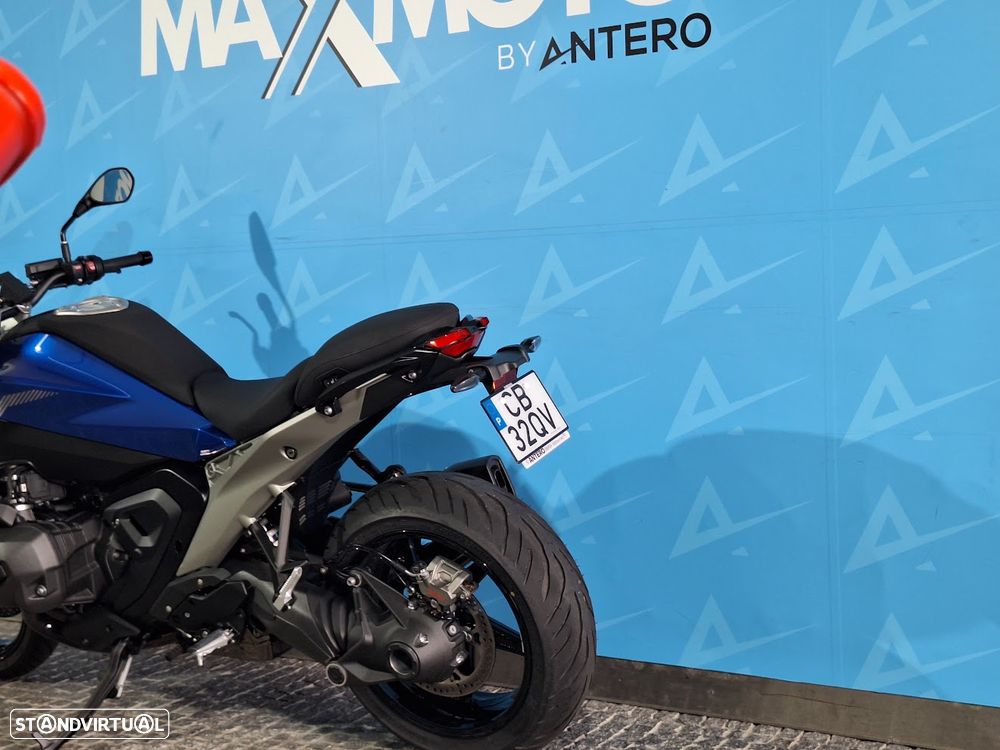 BMW R 1300 R - 8