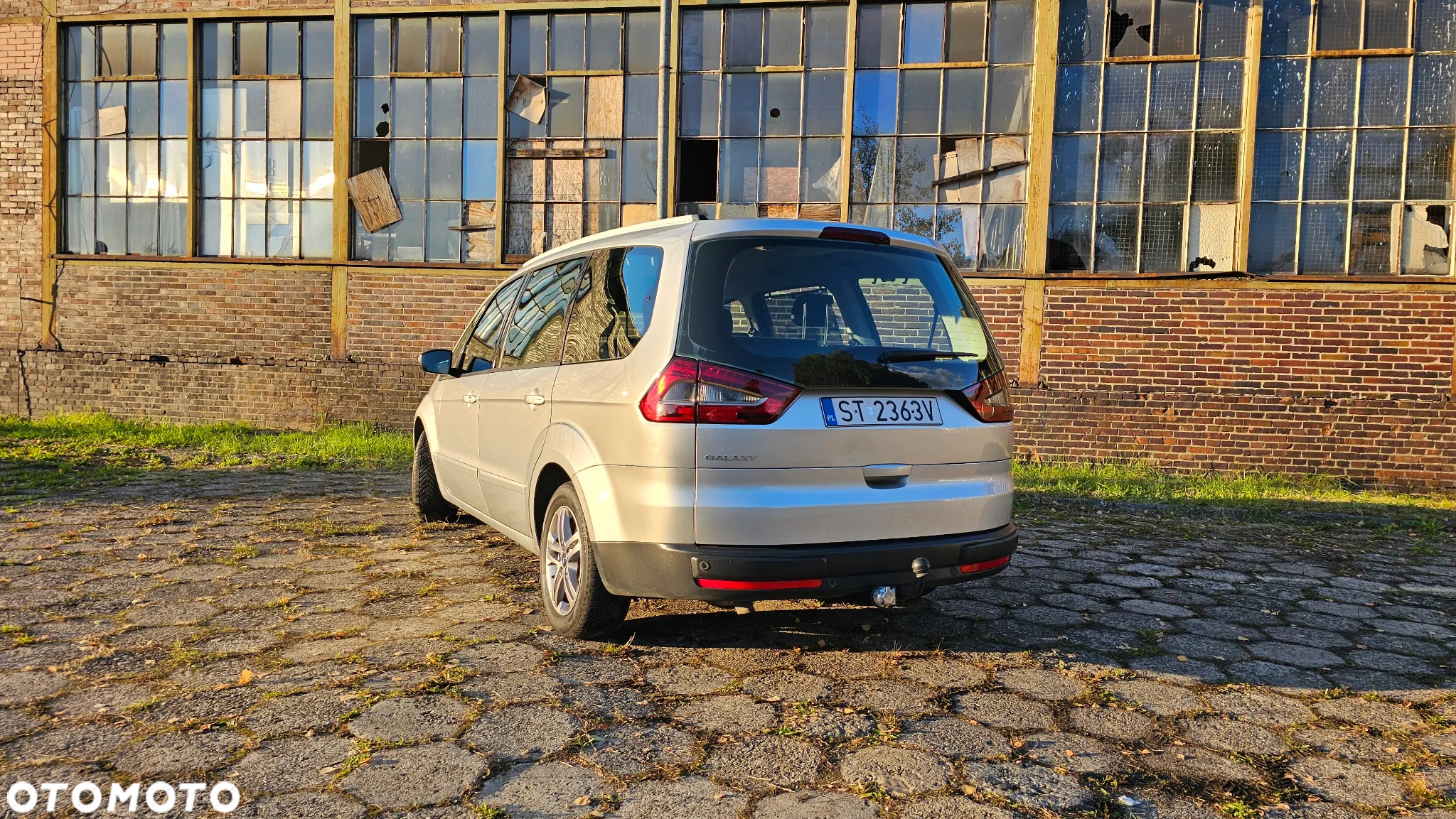 Ford Galaxy 2.0 TDCi Ambiente - 3