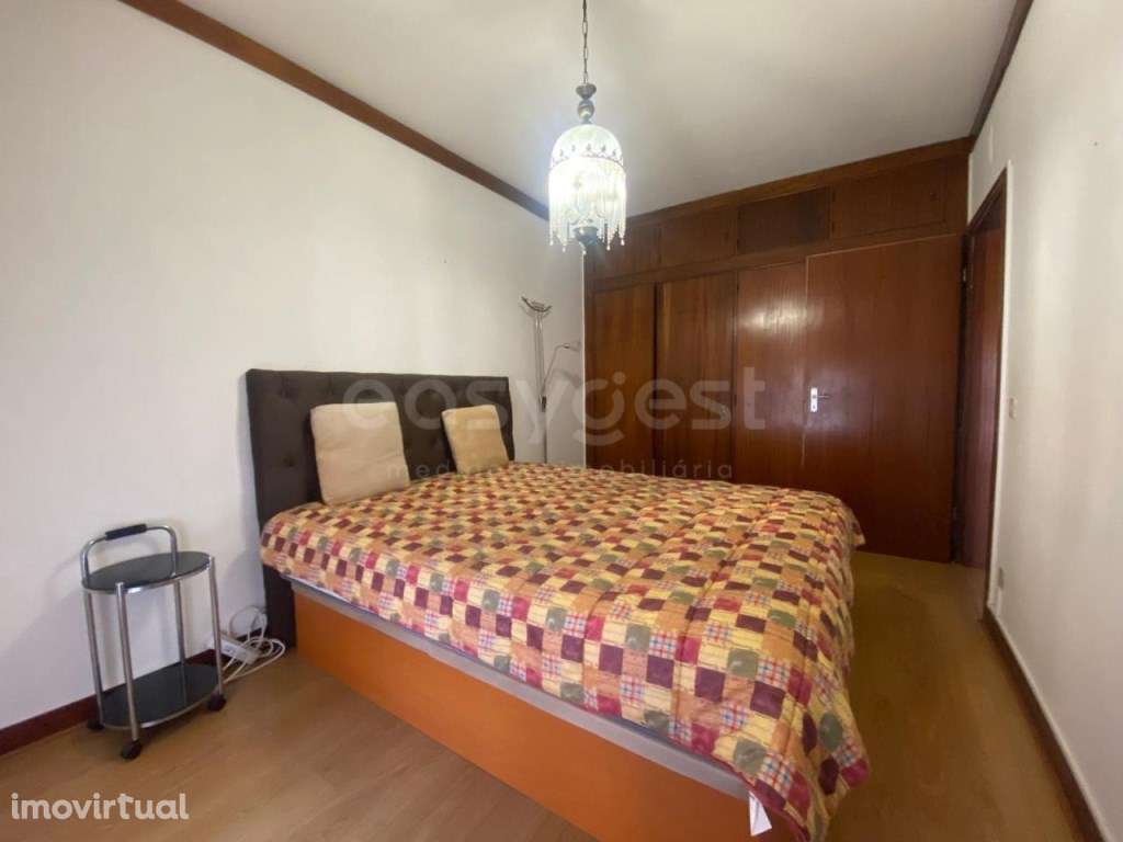 T2 Remodelado na Solum - 6.º Andar, Mobilado, com Varanda grande e ... - Grande imagem: 4/14