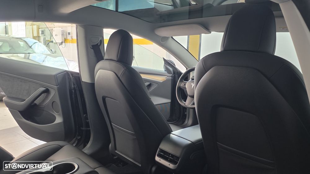 Tesla Model 3 Standard Range Plus RWD - 24