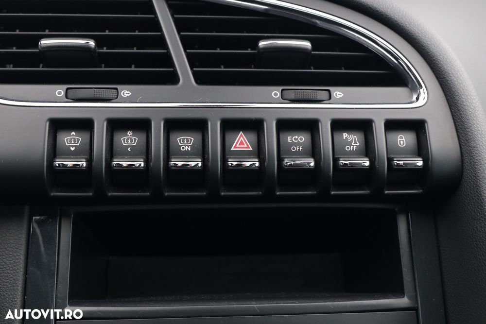 Peugeot 3008 HYbrid4 2.0 HDI FAP ETG + Electric - 26