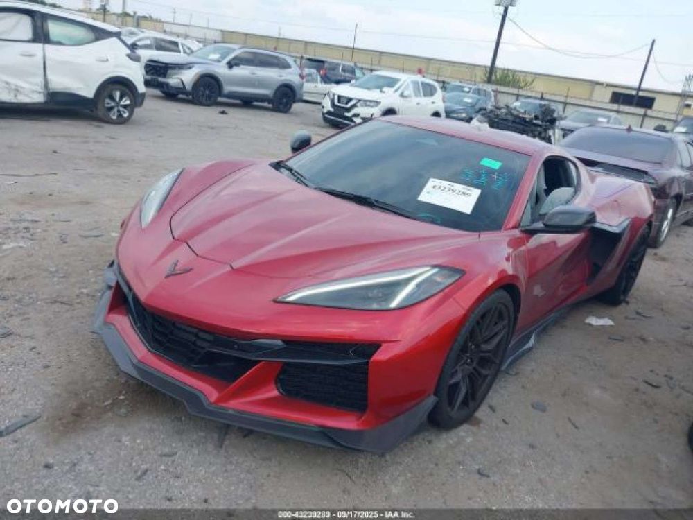 Chevrolet Corvette - 11