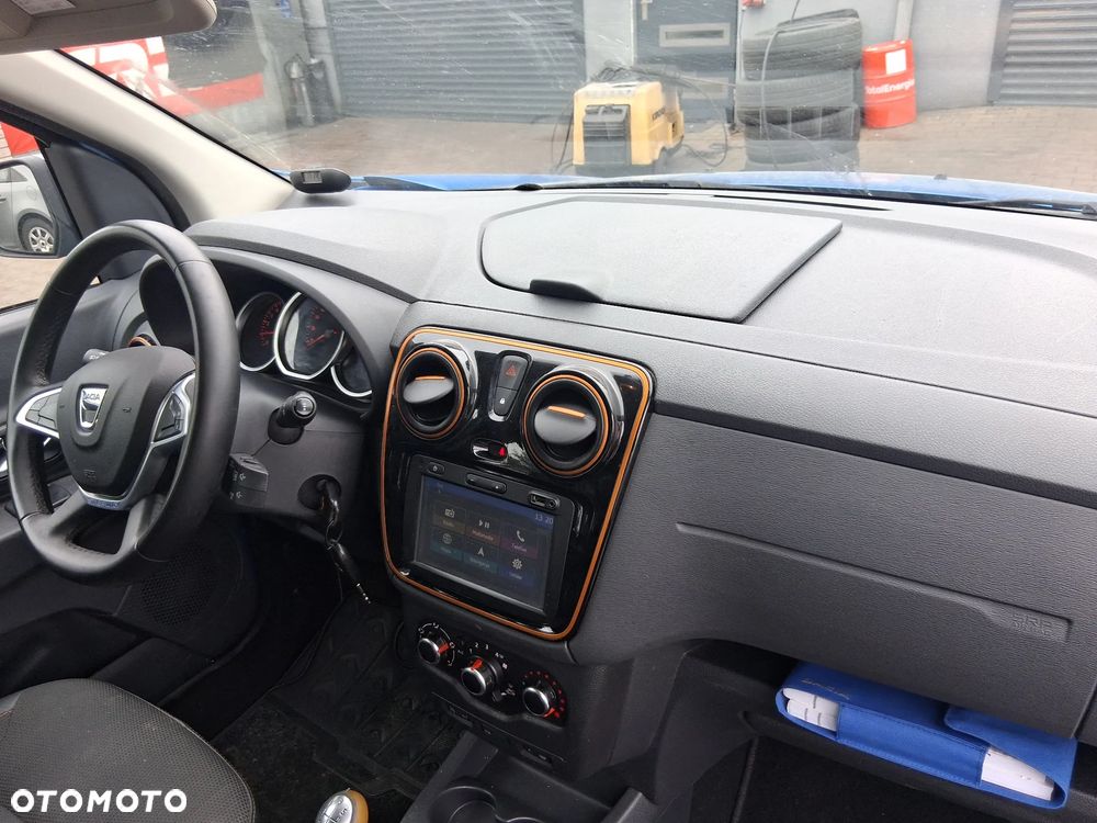 Dacia Lodgy TCe 115 Stepway - 19