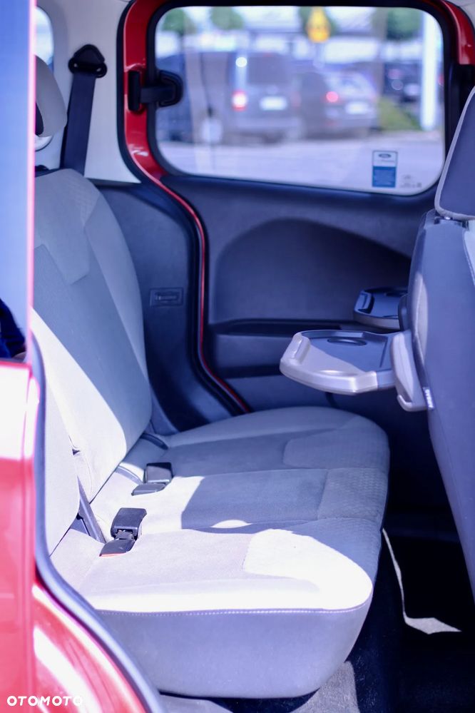 Ford Tourneo Courier 1.6 TDCi Titanium - 15