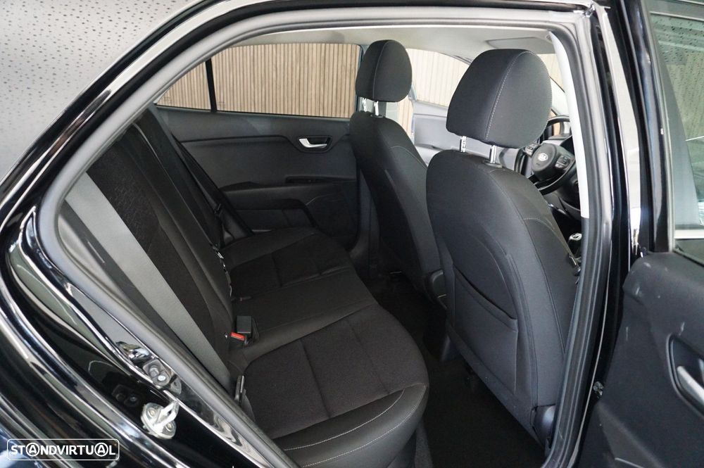 Kia Rio 1.0 T-GDI 100 Dream-Team Edition - 12