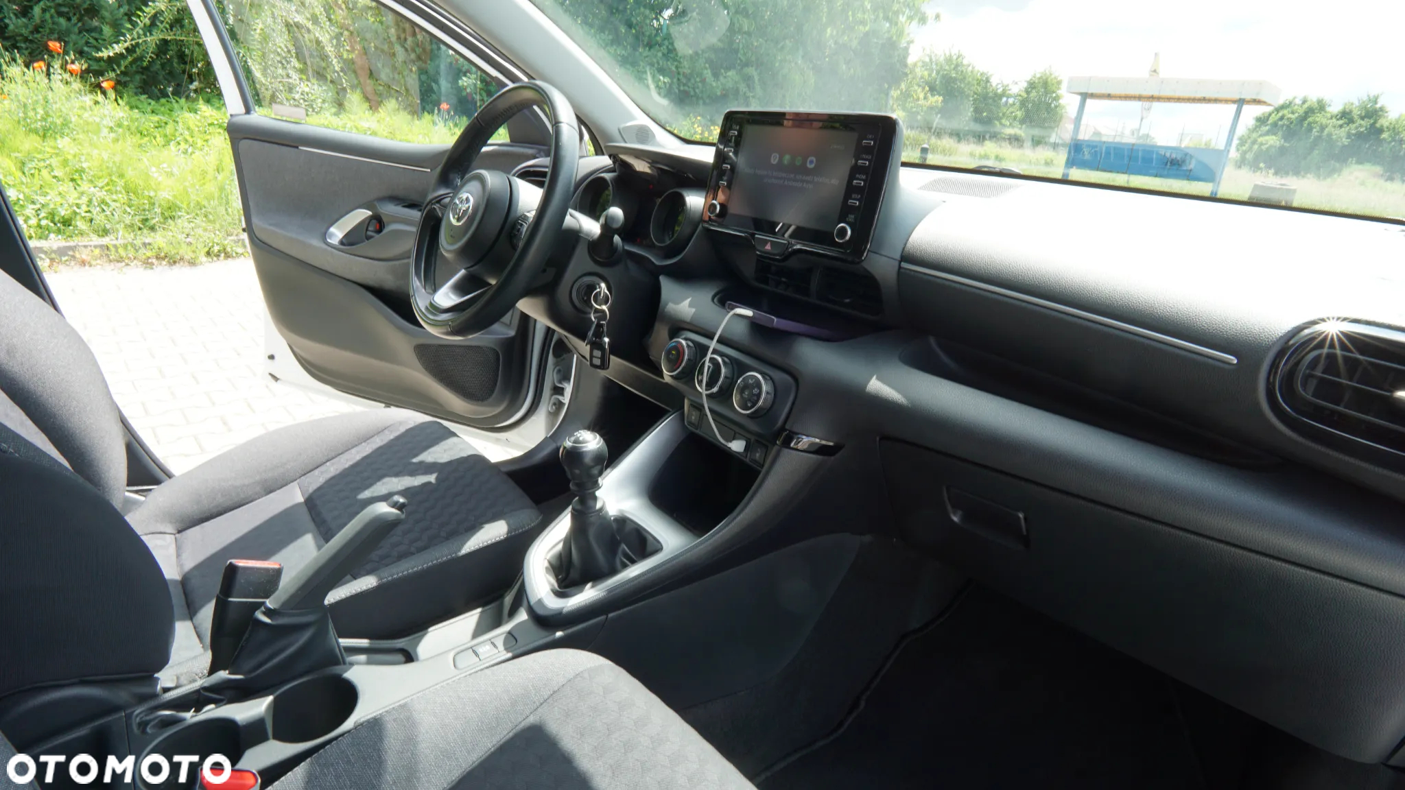 Toyota Yaris 1.5 Comfort - 12