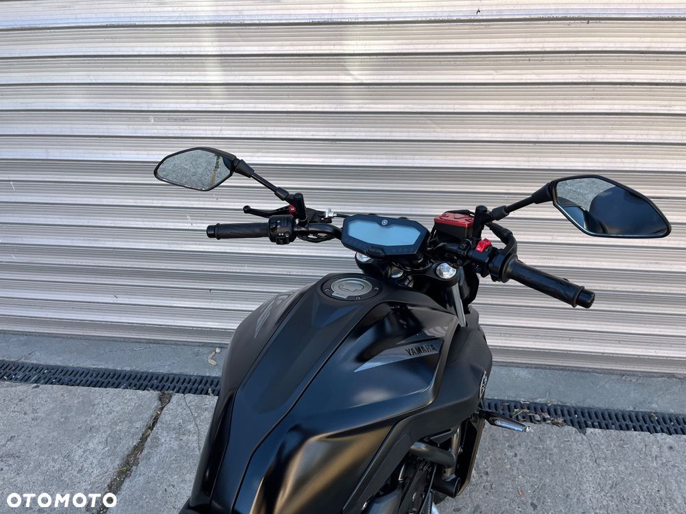 Yamaha MT - 13