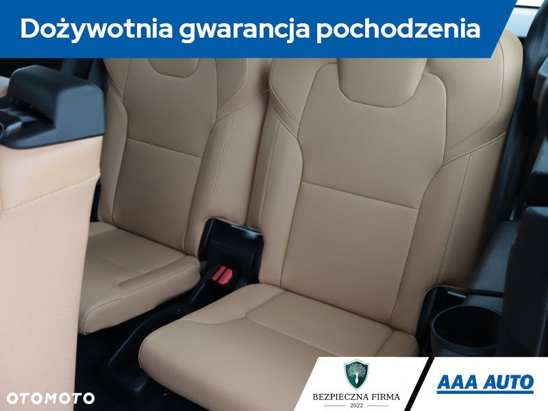 Volvo XC 90 - 22