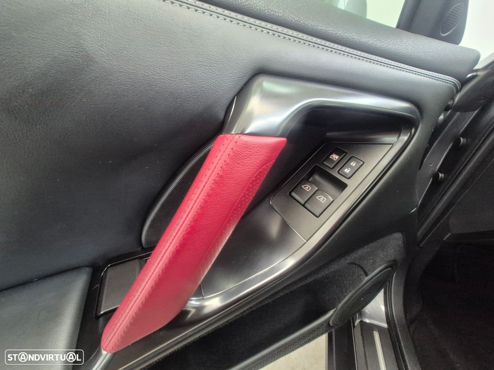 Nissan GT-R 3.8 V6 Black Edition - 25