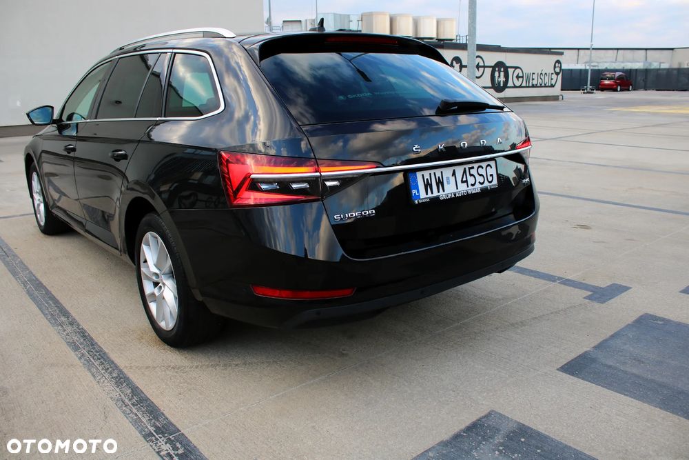 Skoda Superb 2.0 TDI 4x4 Style DSG - 4
