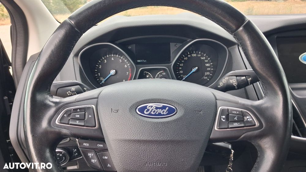Ford Focus 1.0 EcoBoost Start-Stopp-System COOL&CONNECT - 4