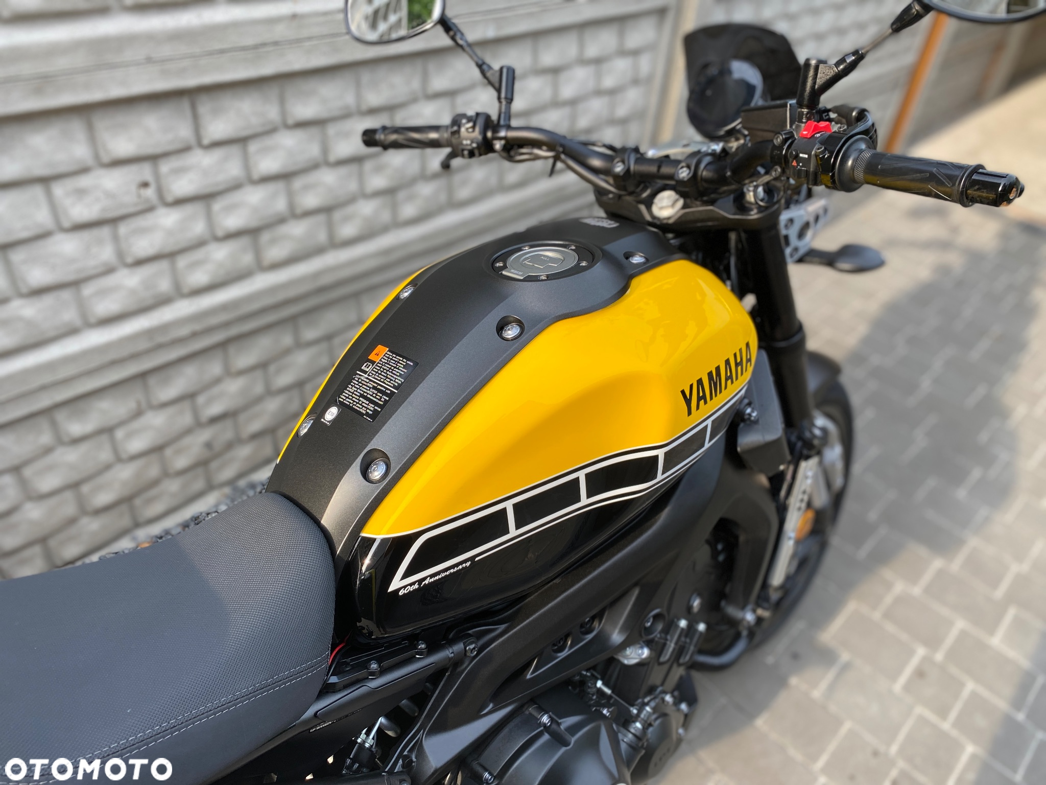 Yamaha XSR - 12