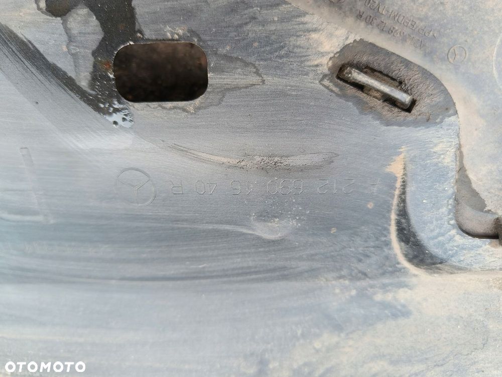 MERCEDES E KLASA W212 AMG KOMBI LISTWA PROGOWA PRAWA 197 - 4