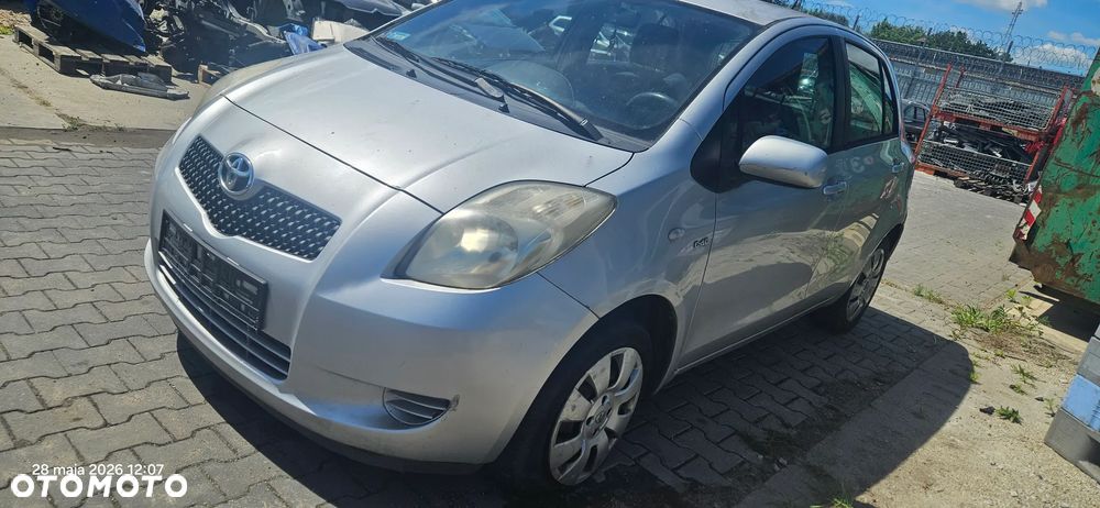 Toyota Yaris II przedlift 1,4 D4D 66kW 90KM 2007r 5-bieg manual kolor 1E7