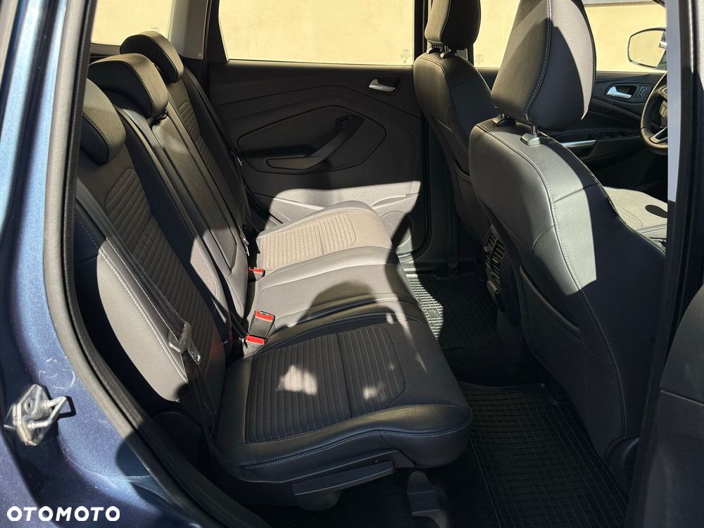 Ford Kuga 1.5 EcoBoost 2x4 Titanium - 26