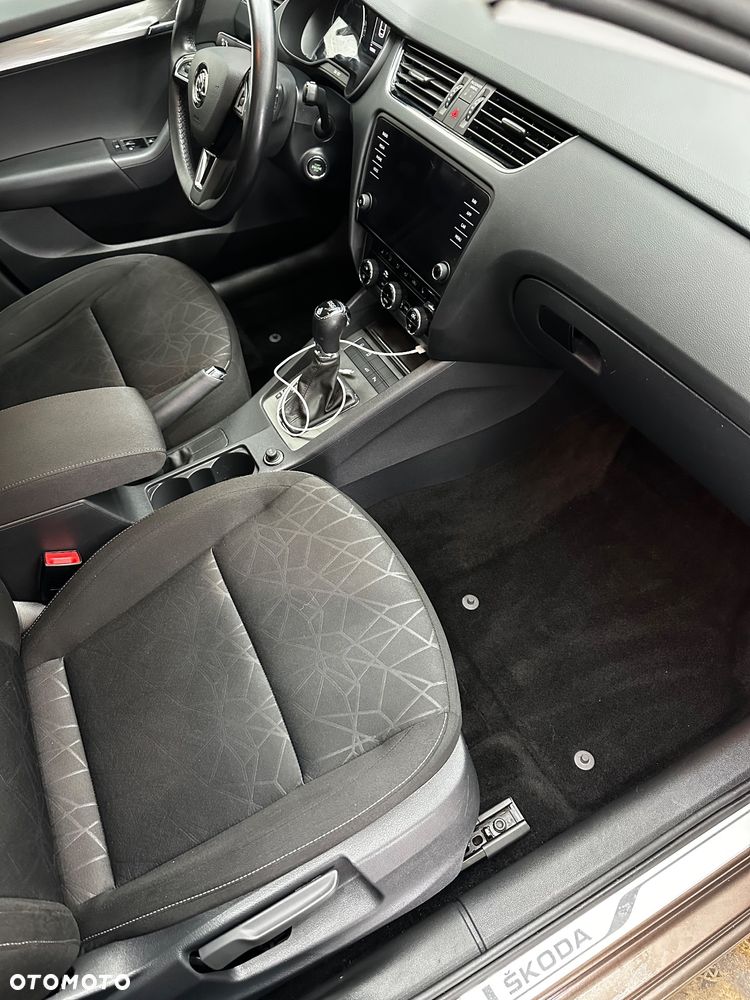 Skoda Octavia 2.0 TSI Clever DSG - 9