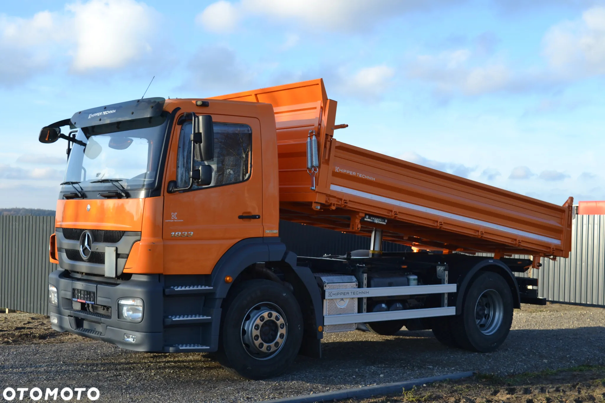 Mercedes-Benz Axor 1833 Nowy 3-stronny WYWROT Kiper WYWROTKA Antos 1829 Blokada mostu MANUAL Klima - 5