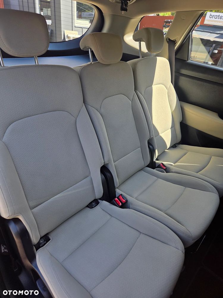 Kia Carens 1.6 GDI Edition 7 - 21