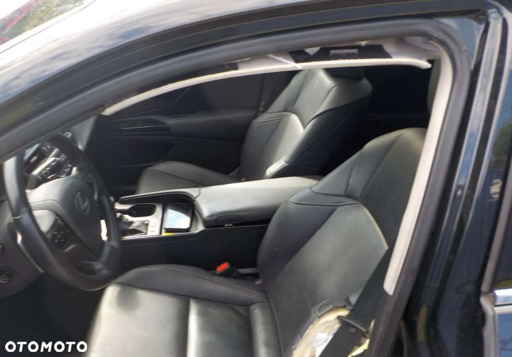 Lexus ES - 28