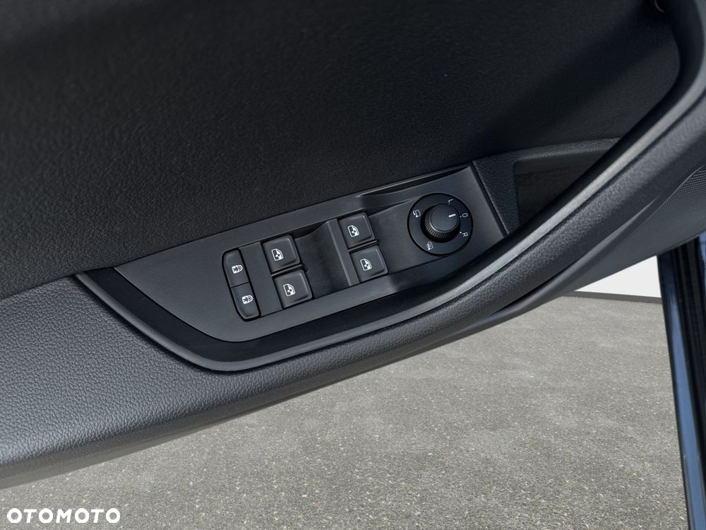 Skoda Superb 2.0 TDI DSG Ambition - 27